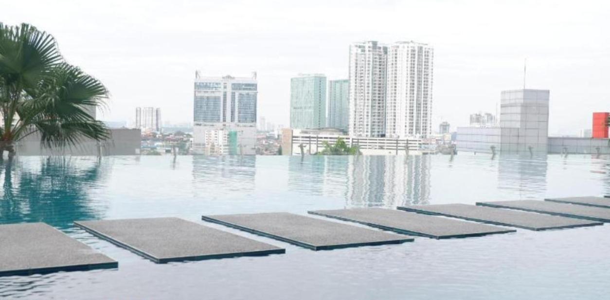 Pinnacle Tower Homestay By Home Cube Johor Bahru Exterior photo